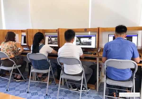 Thi mô phỏng trong quá trình thi sát hạch cấp bằng lái xe B2