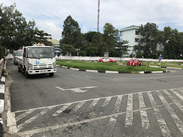 Học viên thực hành sa hình C1 tại Trung tâm